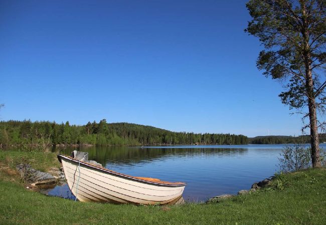 Stuga i Svärdsjö - Modern stuga vid vackra Hinsen sjön Stuga i Svärdsjö - Modern stuga vid vackra Hinsen sjön