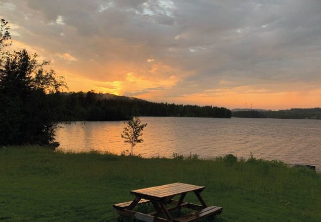 Stuga i Svärdsjö - Modern stuga vid vackra Hinsen sjön Stuga i Svärdsjö - Modern stuga vid vackra Hinsen sjön