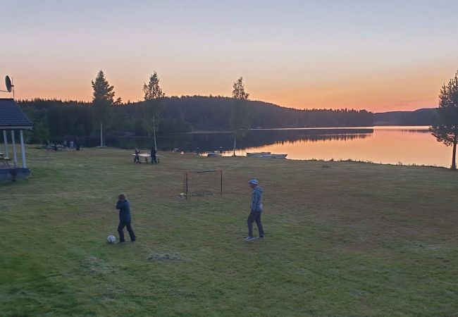 Stuga i Svärdsjö - Modern stuga vid vackra Hinsen sjön Stuga i Svärdsjö - Modern stuga vid vackra Hinsen sjön