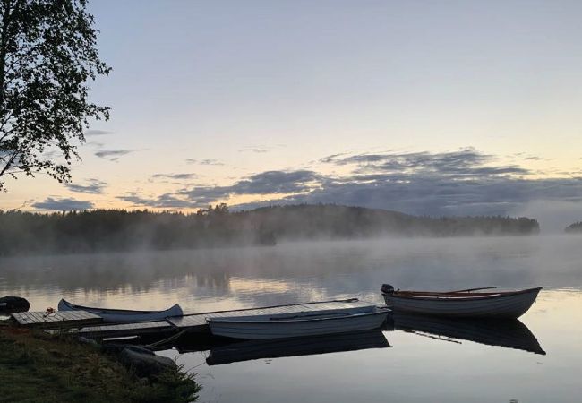 Stuga i Svärdsjö - Modern stuga vid vackra Hinsen sjön