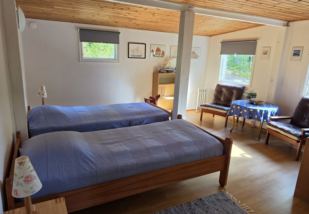 Lanthus i Hallaryd - Semester nära sjön med wifi och egen båt