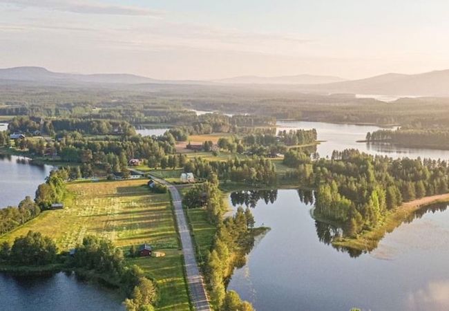 Stuga i Gargnäs - Semester direkt vid sjön i Lappland