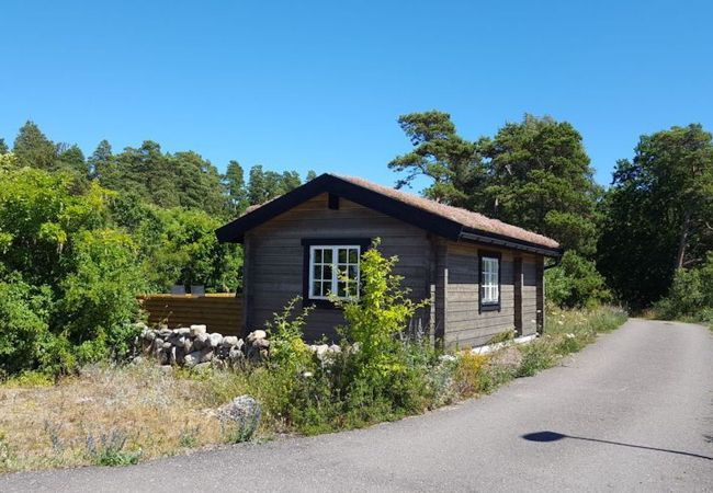 Stuga i Löttorp - Unikt boende vid havet på norra Öland Stuga i Löttorp - Unikt boende vid havet på norra Öland