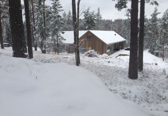 Stuga i Ingarö - Privat hus med havsutsikt, nära Stockholm Stuga i Ingarö - Privat hus med havsutsikt, nära Stockholm