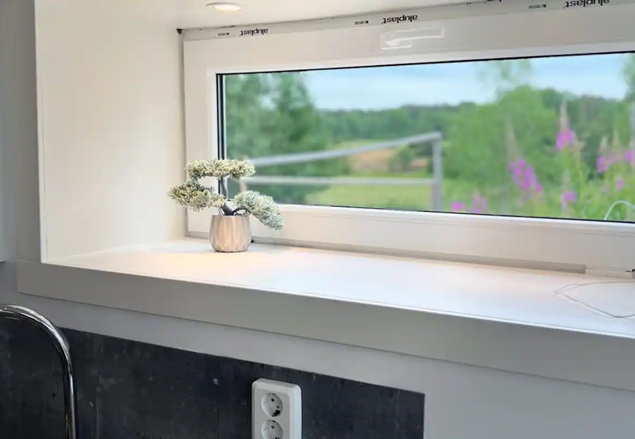 Stuga i Brottby - Hotellkänsla-stuga på landet och 30 minuter från centrala Stockholm