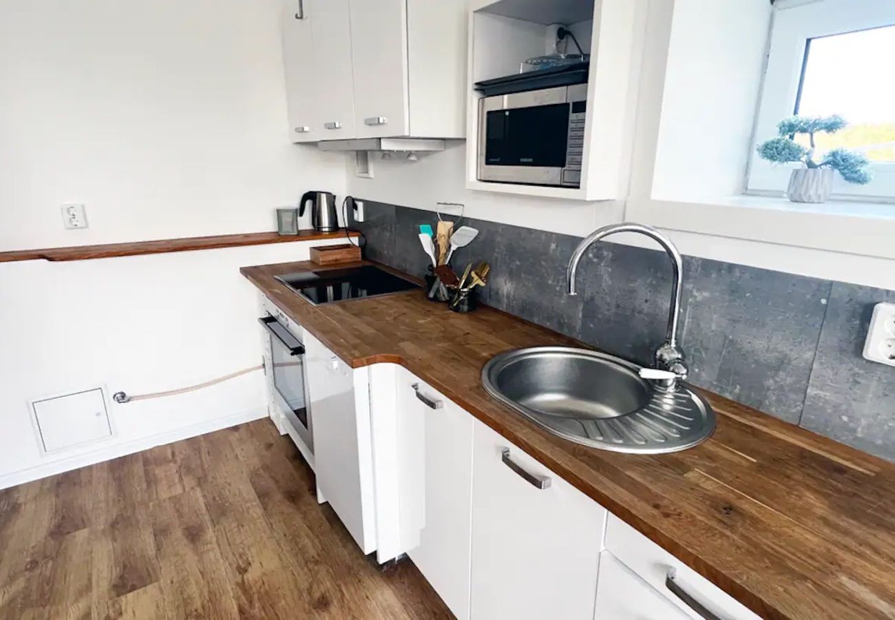 Stuga i Brottby - Hotellkänsla-stuga på landet och 30 minuter från centrala Stockholm