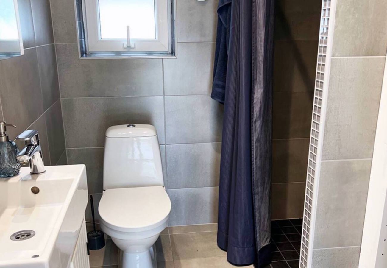 Stuga i Brottby - Hotellkänsla-stuga på landet och 30 minuter från centrala Stockholm