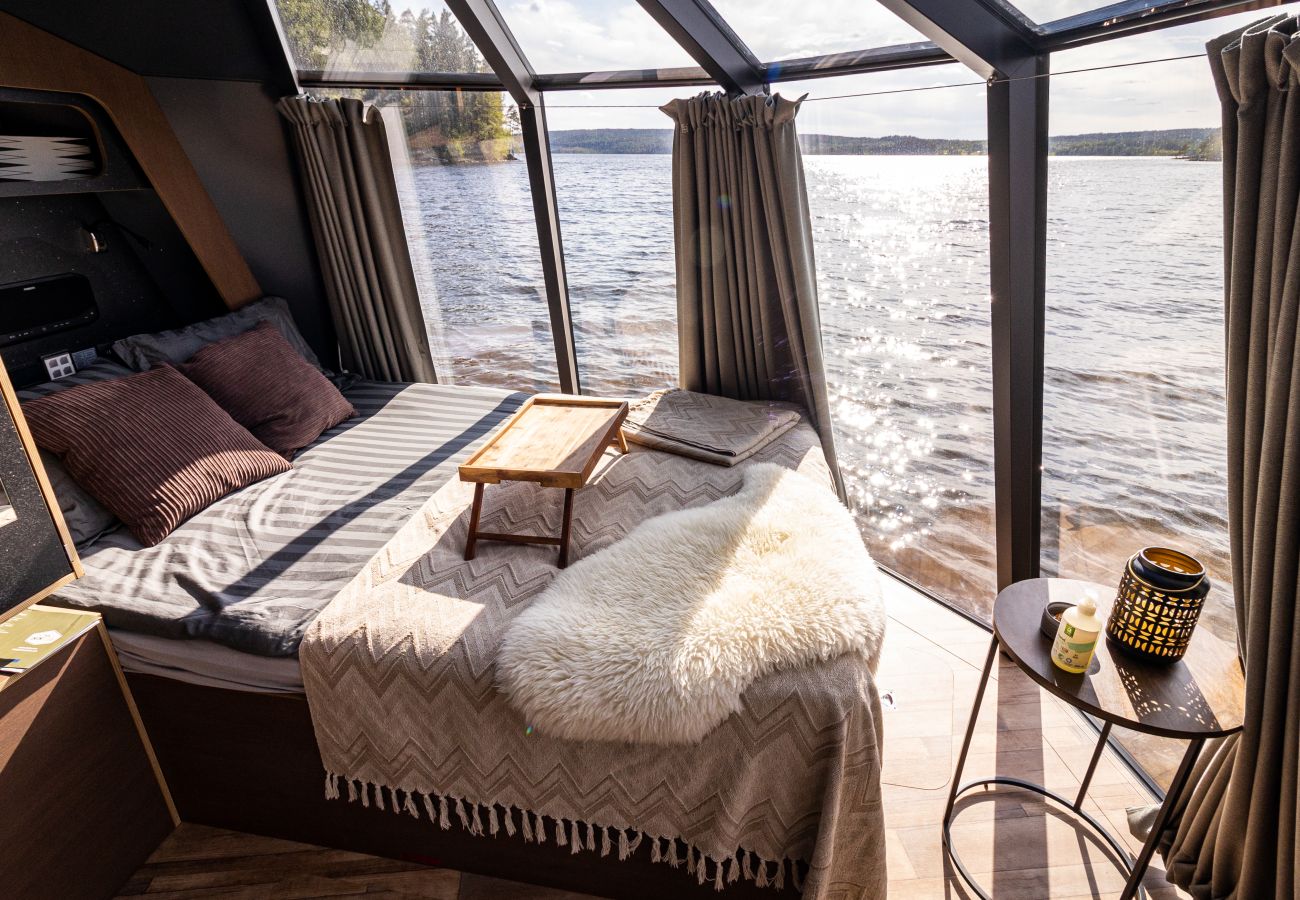 Stuga i Årjäng - Underbar Aurora-hut med komfortkänsla på sjön