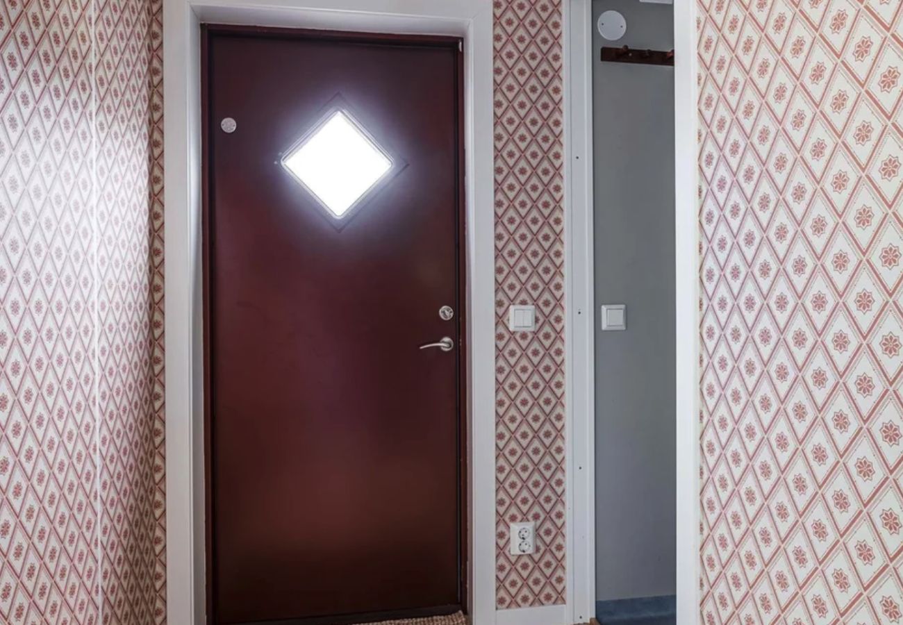 Stuga i Mariannelund - Semesterhus i idylliska Mariannelund omgivet av skog