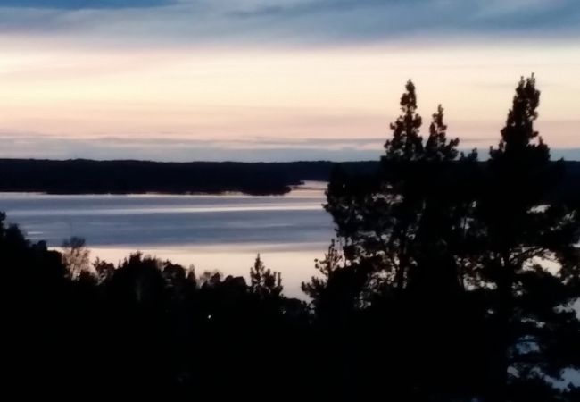 Stuga i Tyresö - Drömläge med havsutsikt i naturreservatet i Stockholms skärgård Stuga i Tyresö - Drömläge med havsutsikt i naturreservatet i Stockholms skärgård