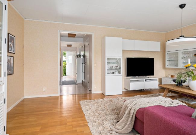 Stuga i Alingsås - Fin villa i Alingsås nära Göteborg för semester eller affärer Stuga i Alingsås - Fin villa i Alingsås nära Göteborg för semester eller affärer