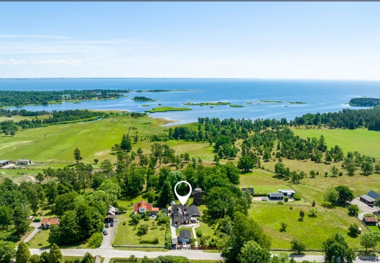Stuga i Ljungbyholm - Unikt, lyxigt fritidshus med historisk stil