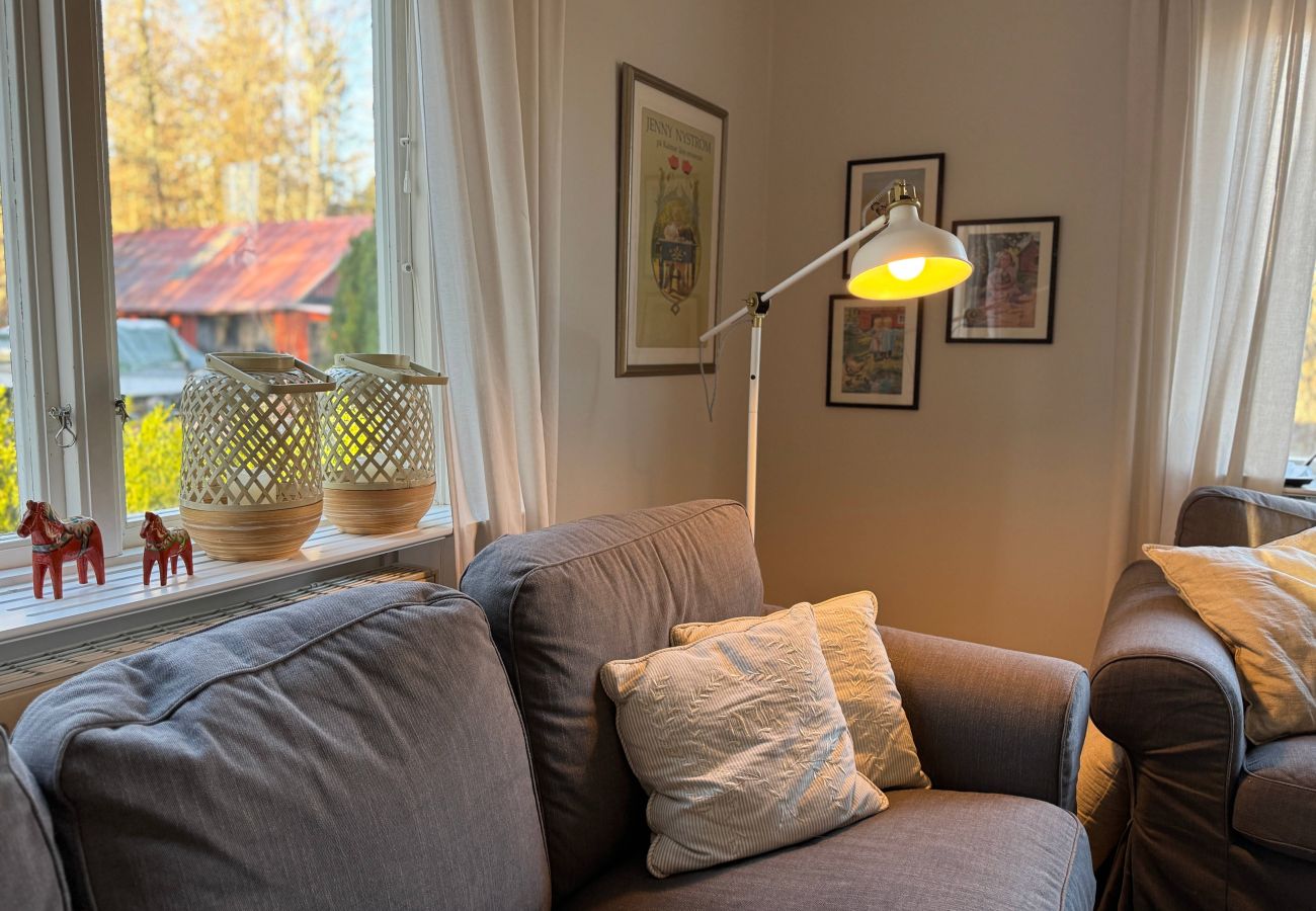 Stuga i Blomstermåla - Modernt inrett fritidshus i Hornsö Naturpark i Småland