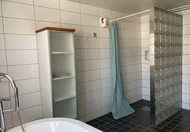 Stuga i Kopparberg - Mysigt familjevänligt semesterhus i Bergslagen perfekt för semestern och avkoppling! Stuga i Kopparberg - Mysigt familjevänligt semesterhus i Bergslagen perfekt för semestern och avkoppling!