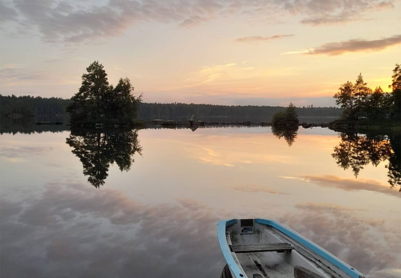 Stuga i Berga - Mysigt fritidshus i Småland