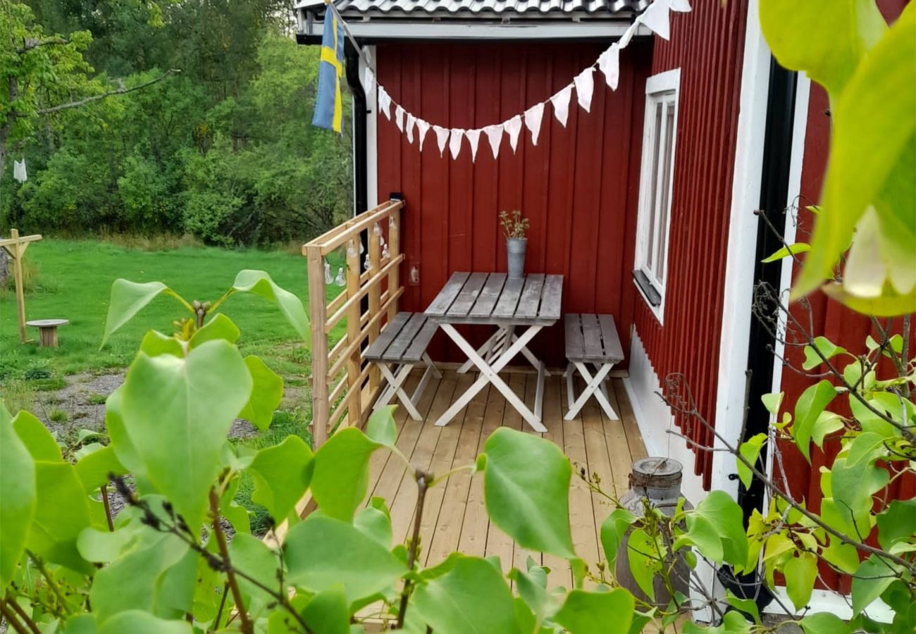 Stuga i Berga - Mysigt fritidshus i Småland