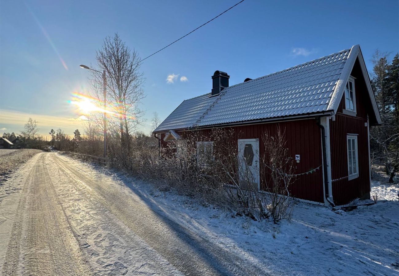 Stuga i Berga - Mysigt fritidshus i Småland