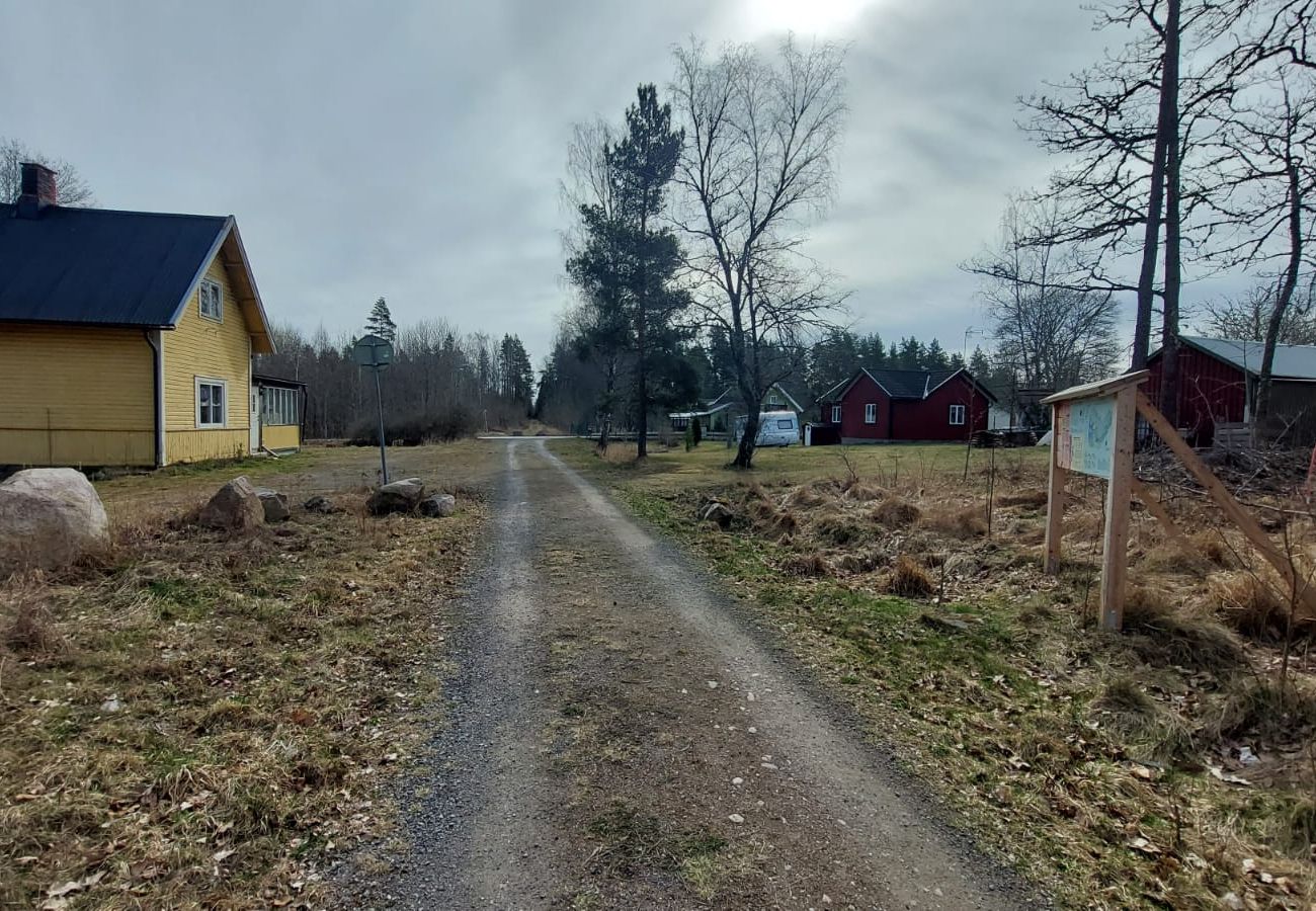 Stuga i Alsterbro - Stuga på landet norr om Kalmar