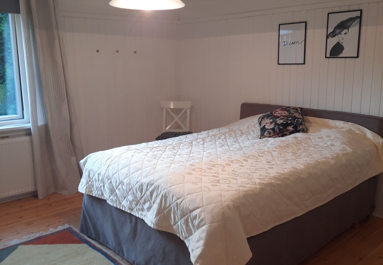 Stuga i Billingsfors - Hemtrevligt semesterhus nära Laxsjön i vackra Dalsland