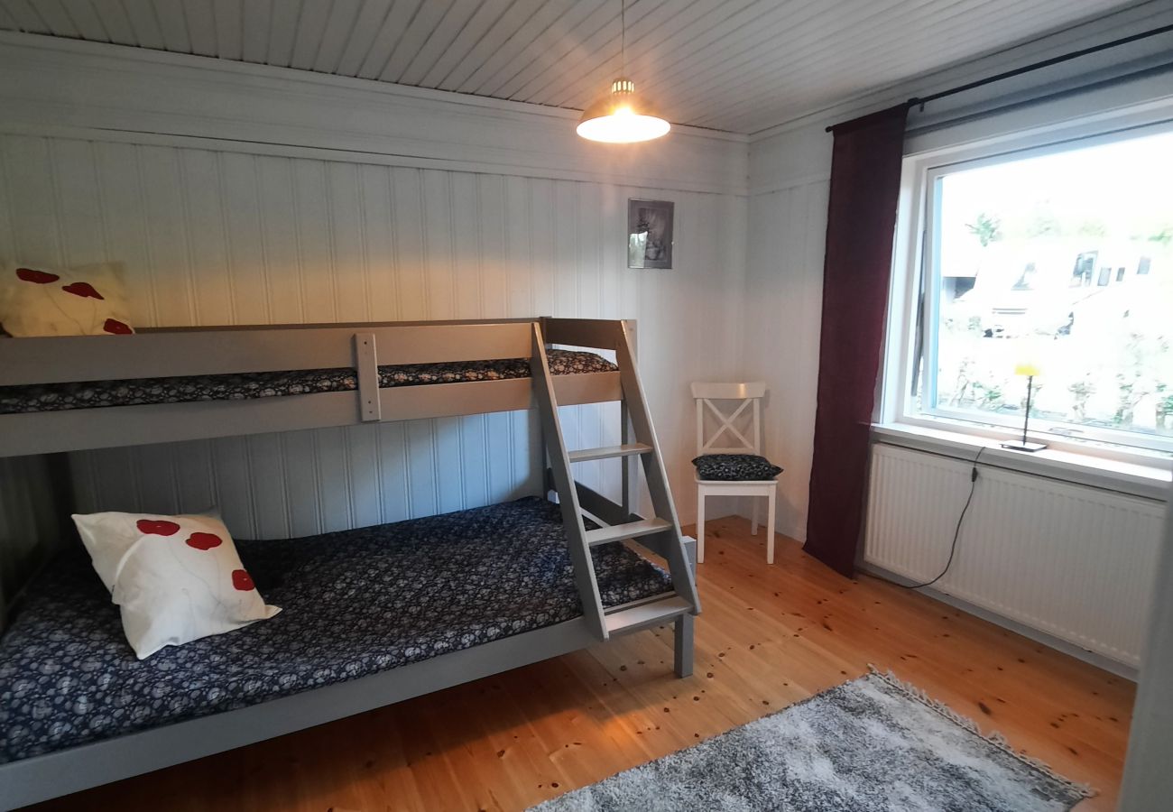 Stuga i Billingsfors - Hemtrevligt semesterhus nära Laxsjön i vackra Dalsland