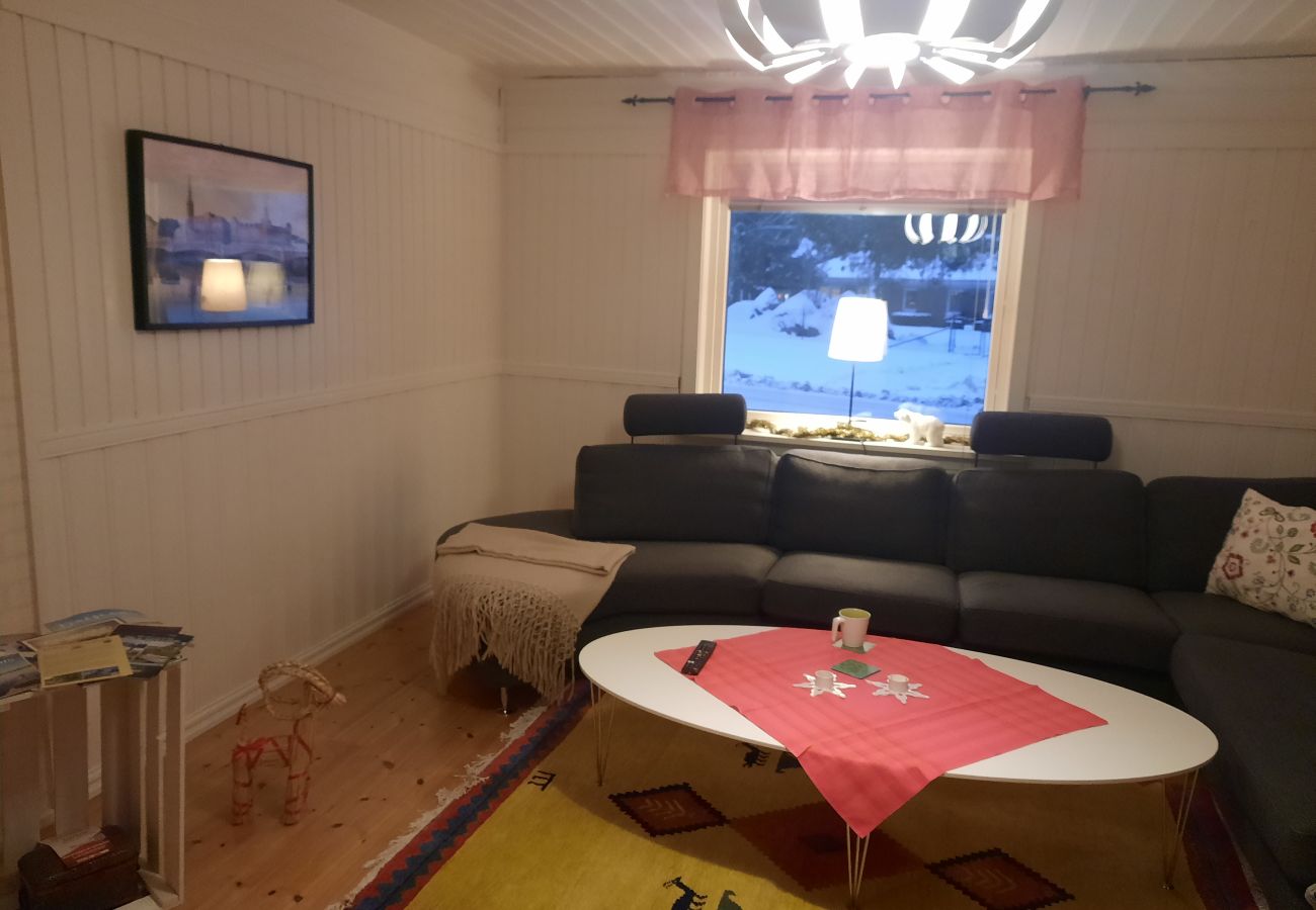 Stuga i Billingsfors - Hemtrevligt semesterhus nära Laxsjön i vackra Dalsland