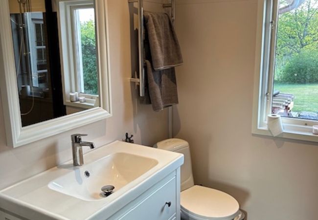 Stuga i Annerstad - Mysigt, renoverat fritidshus nära sjöarna Kösen och Bolmen i Småland Stuga i Annerstad - Mysigt, renoverat fritidshus nära sjöarna Kösen och Bolmen i Småland