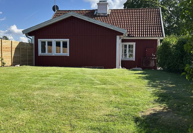 Stuga i Annerstad - Mysigt, renoverat fritidshus nära sjöarna Kösen och Bolmen i Småland Stuga i Annerstad - Mysigt, renoverat fritidshus nära sjöarna Kösen och Bolmen i Småland