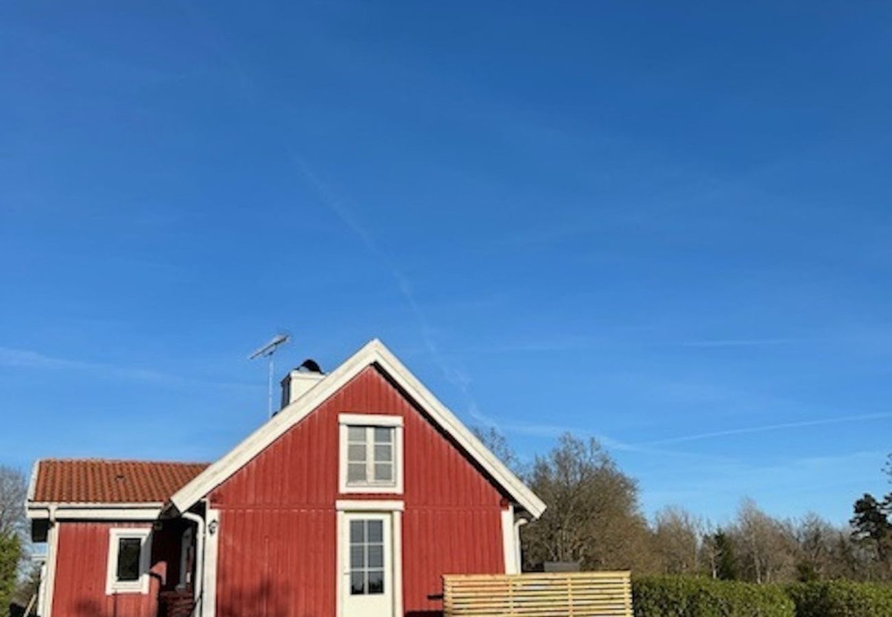 Stuga i Annerstad - Mysigt, renoverat fritidshus nära sjöarna Kösen och Bolmen i Småland
