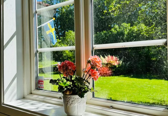 Stuga i Vretstorp - Charmigt, renoverat fritidshus i avskilt läge några minuter från sjön Stuga i Vretstorp - Charmigt, renoverat fritidshus i avskilt läge några minuter från sjön