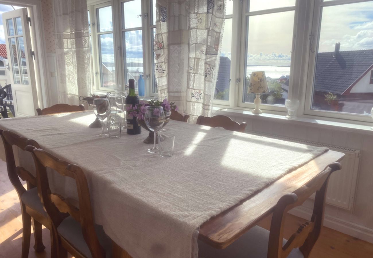 Stuga i Fiskebäckskil - Nyrenoverat sekelskifteshus I Lysekil med fantastiskt havsutsikt