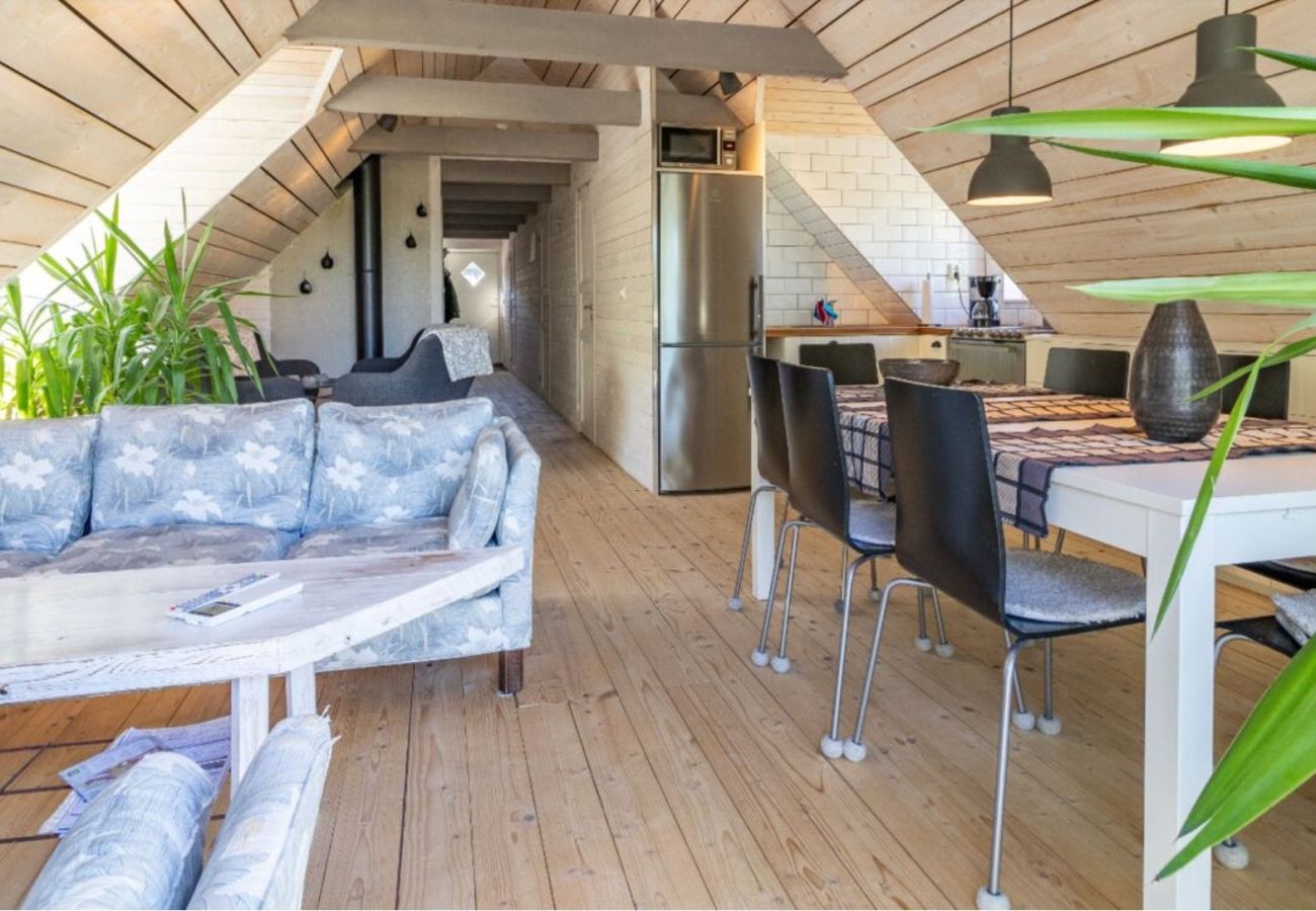 Lägenhet i Drottningskär - Takvåning med havsutsikt i skärgården på Aspö med egen ingång