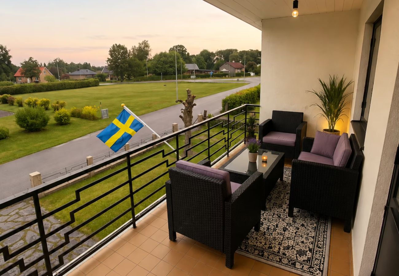 Stuga i Gällstad - Stort semesterhus för sommar- och vintersemester
