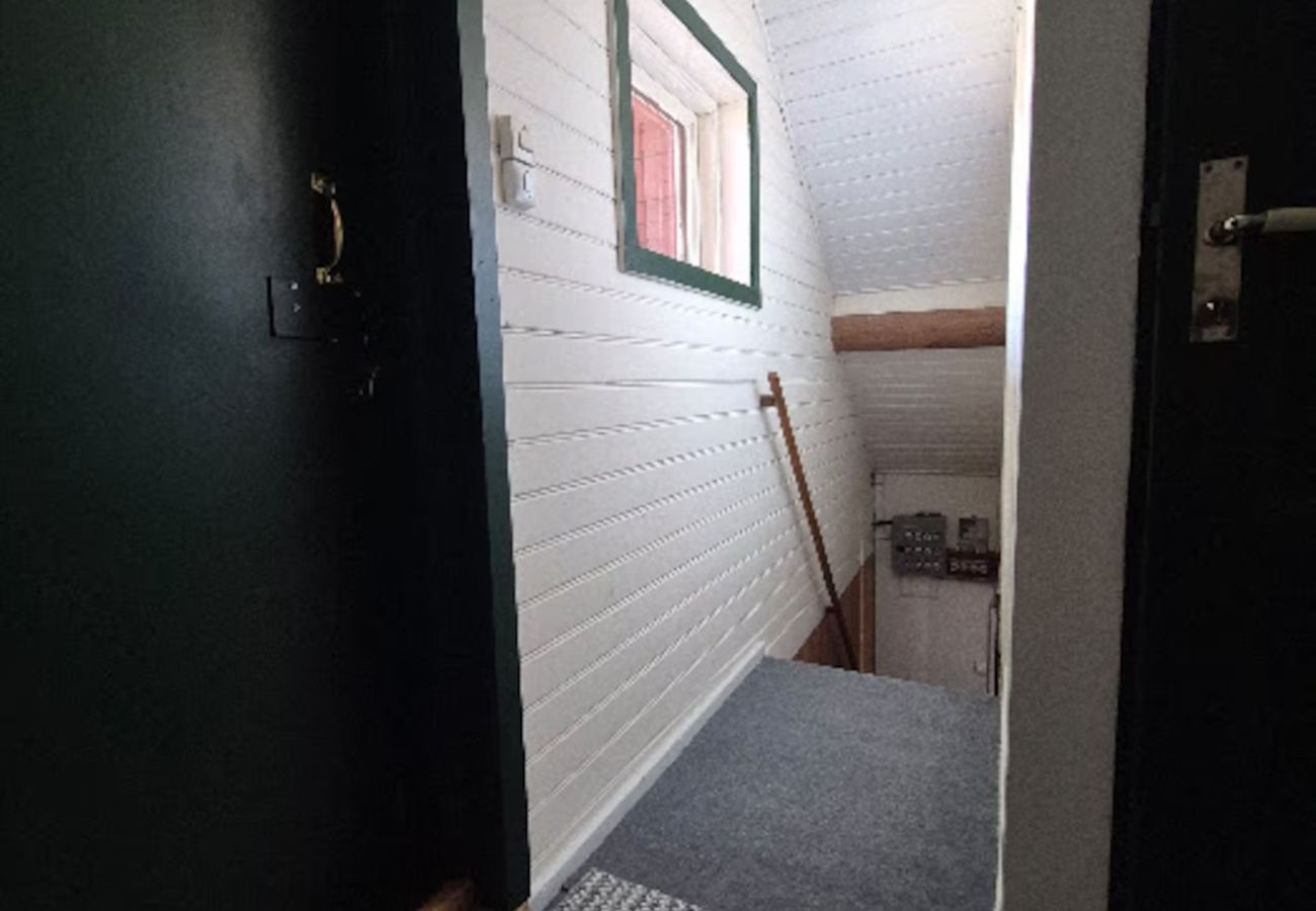 Stuga i Kopparberg - Idyllisk semesteroas i skogsbrynet nära sjön
